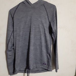 Under Armour Women's Hooded Pullover Sweatshirt in size XS